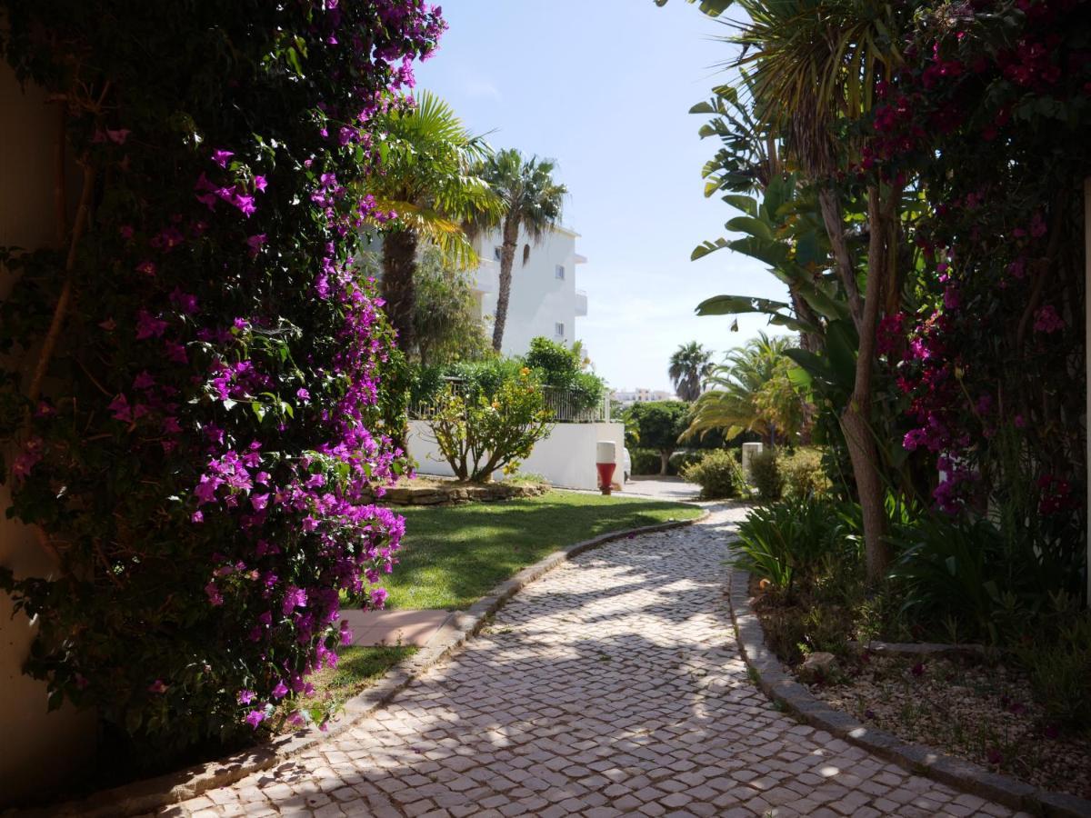 Spacious Apartment Near Porto De Mos Beach, Lagos. Extérieur photo
