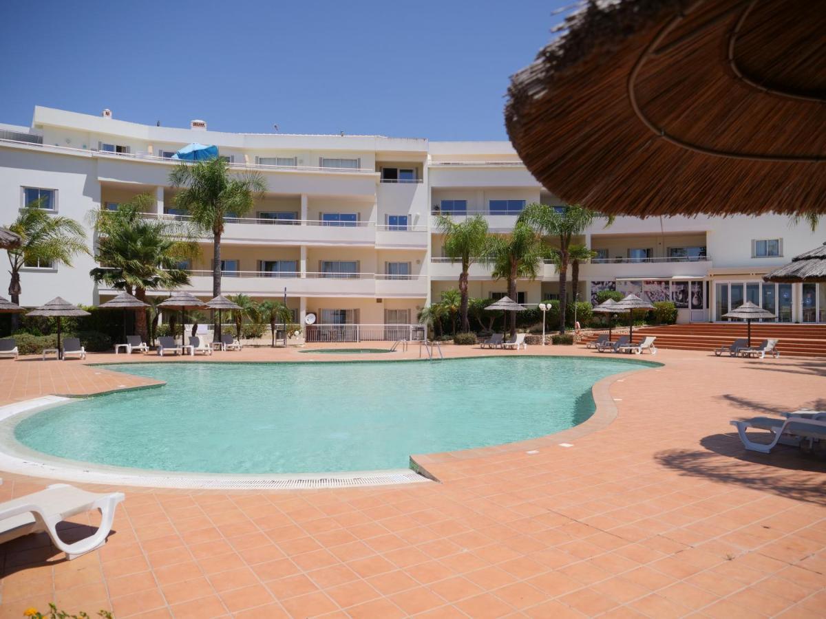 Spacious Apartment Near Porto De Mos Beach, Lagos. Extérieur photo