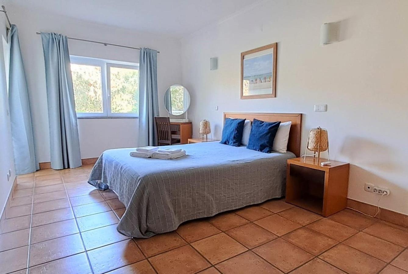 Spacious Apartment Near Porto De Mos Beach, Lagos. Extérieur photo