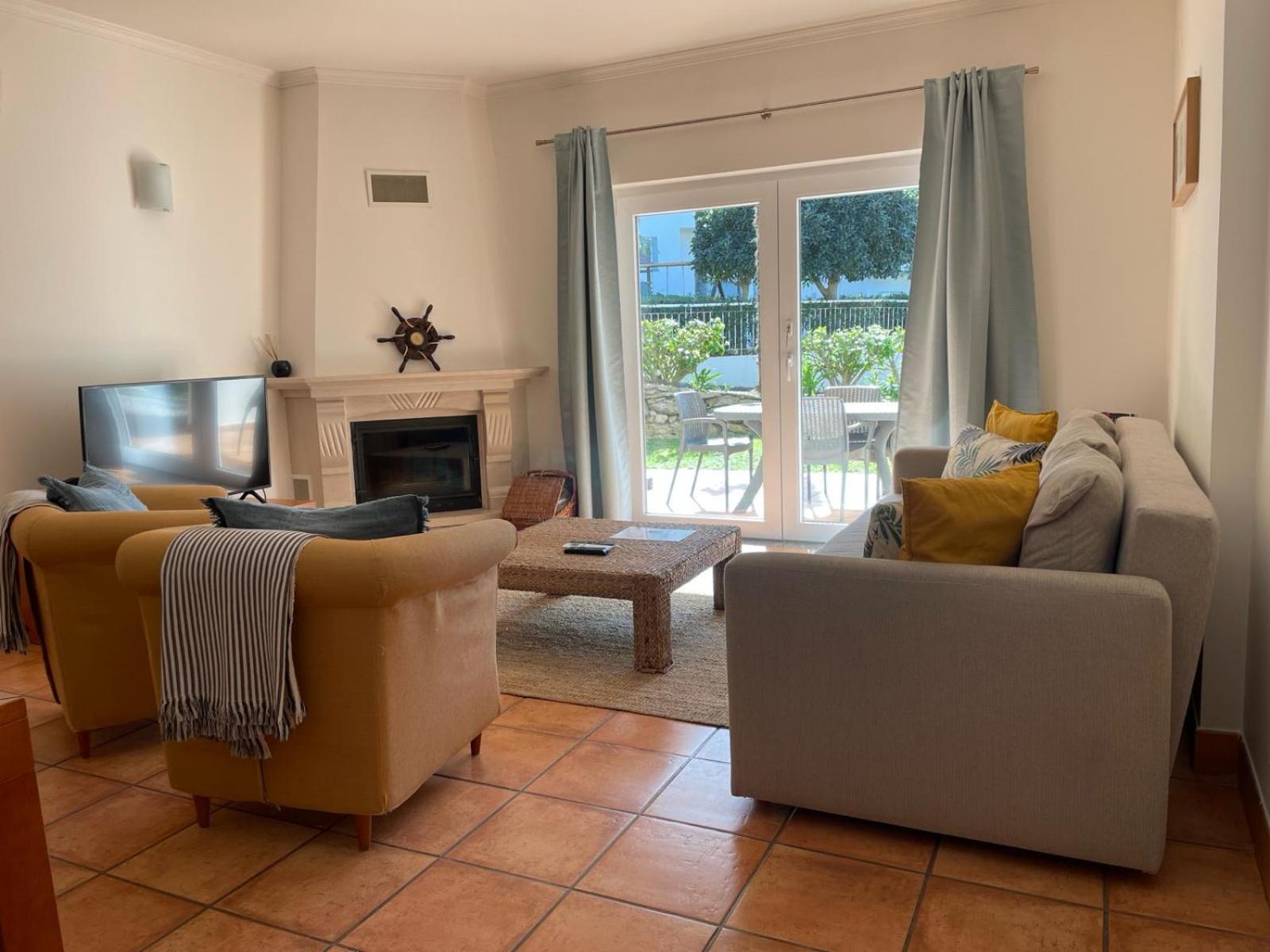Spacious Apartment Near Porto De Mos Beach, Lagos. Extérieur photo